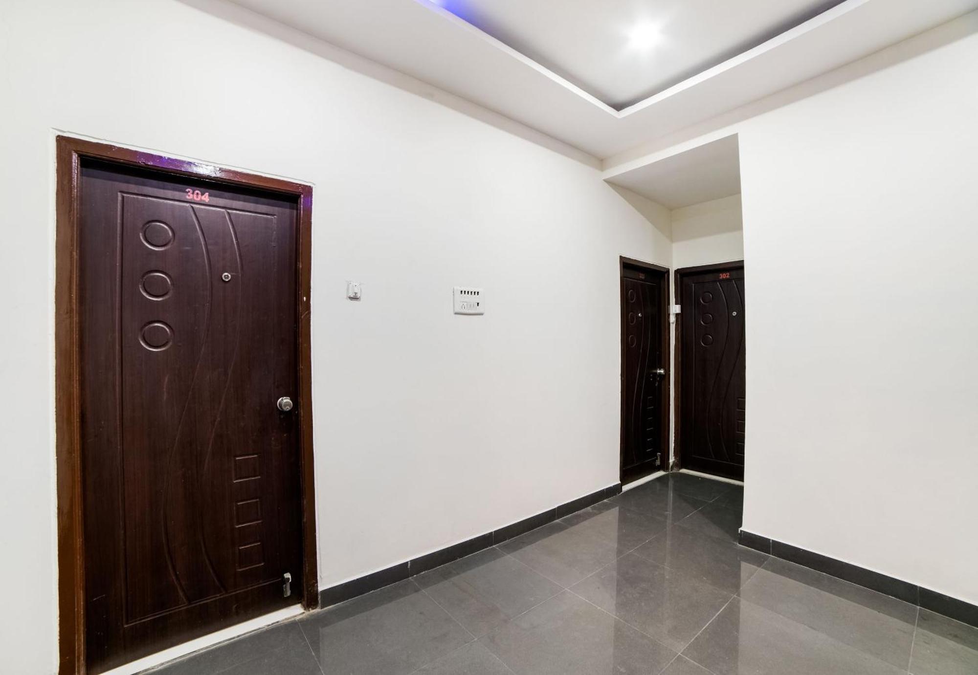 Super Hotel O Lucky Hotels Gachibowli Hyderabad Exterior foto